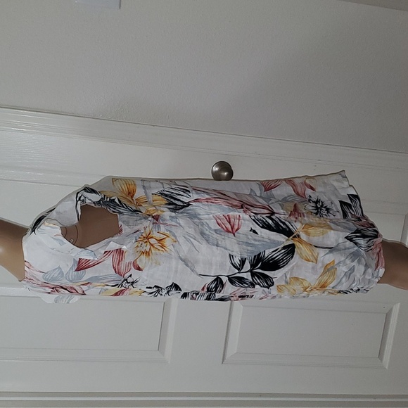 5.95 shipping C & C m linen mini pastel tropical print flutter sleeve pull over - Picture 7 of 9